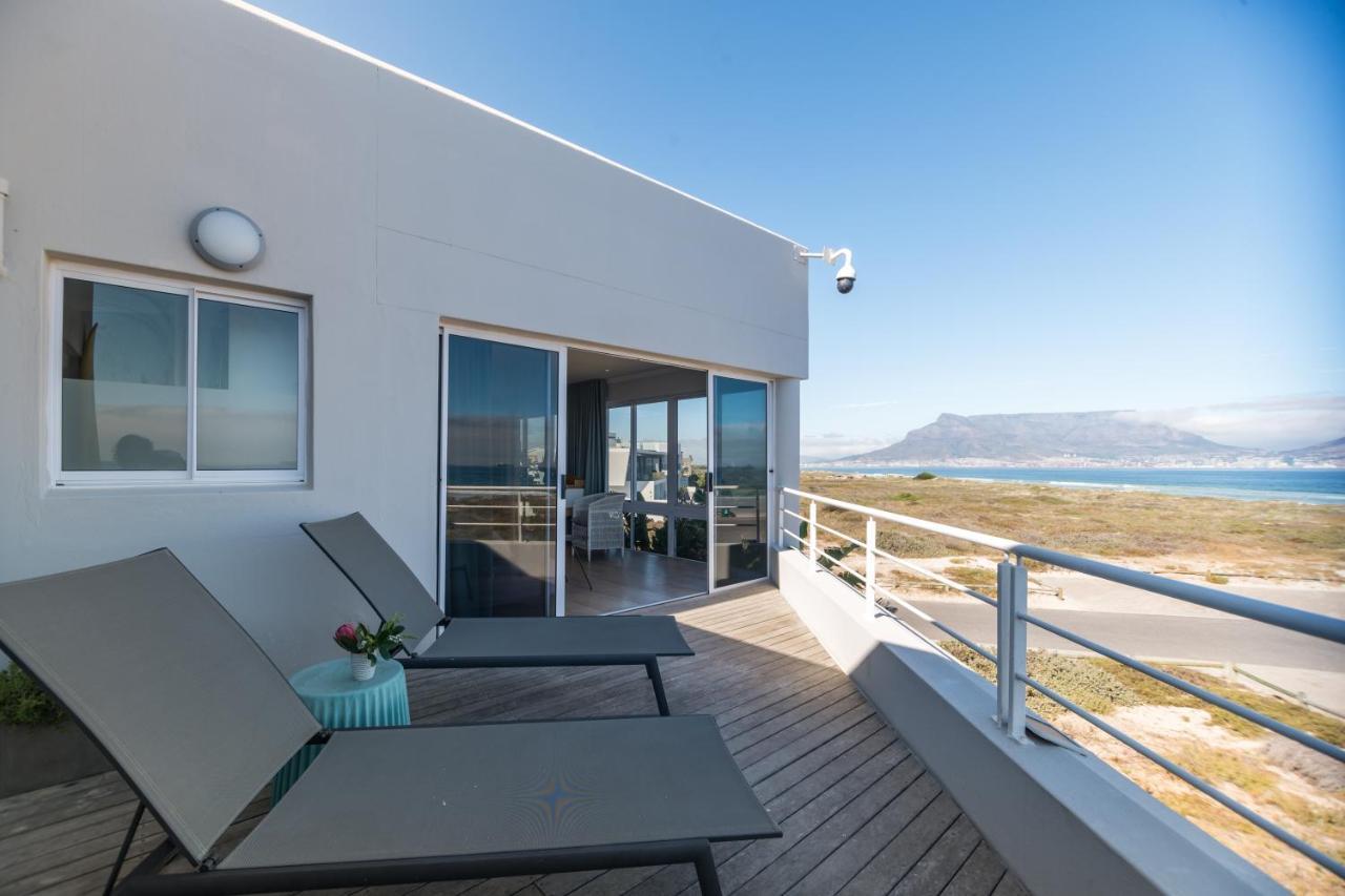 Ocean12 Guesthouse Sunset Beach ケープタウン エクステリア 写真